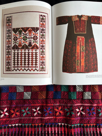 Palestinian Embroidery - The Traditional Fallahi Stitch (Widad Kawar and Tania Nasir) [Hardcover]